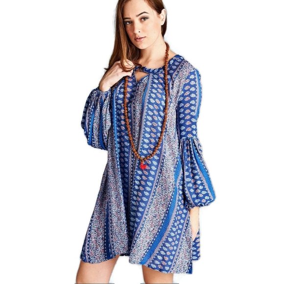 Velzera Floral & Paisley Keyhole, Blue - Picture 4 of 4